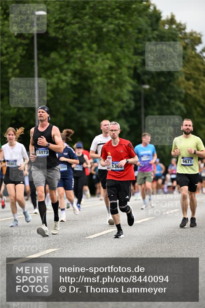 29.06.2025 - hella hamburg halbmarathon Dr. Thomas Lammeyer http://msf.ph/oto/8440094 29.06.2025 10:56:47 Kennedybrücke 1369, 1978, 2308, 2593, 3140, 3645, 4273, 4815, 5262, 5291, 6406, 6671, 6885, 6961, 6985, 7682, 7737, 8194, 8196, 8250, 8251, 8672, 9068, 9070, 9730, 10296, 10342, 10496, 10600, 10634, 10693, 10928, 11084, 11297, 11375 meine-sportfotos.de