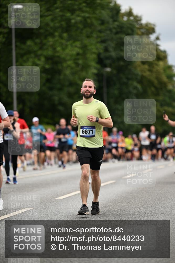 29.06.2025 - hella hamburg halbmarathon Dr. Thomas Lammeyer http://msf.ph/oto/8440233 29.06.2025 10:56:50 Kennedybrücke 1369, 1978, 2308, 2593, 3140, 3645, 3787, 4273, 4815, 5262, 6406, 6671, 6985, 7682, 7737, 8194, 8196, 8250, 8251, 8672, 9068, 9070, 9730, 10296, 10342, 10496, 10600, 10634, 10693, 10884, 10928, 11084, 11297, 11375 meine-sportfotos.de