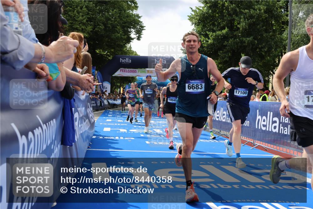 29.06.2025 - hella hamburg halbmarathon Strokosch-Dieckow http://msf.ph/oto/8440358 29.06.2025 10:41:04 Ziel 1136, 2568, 2949, 3332, 3618, 4380, 4871, 5709, 6550, 6683, 8122, 9358, 9659, 9755, 9815, 11062, 11922, 12895, 13268, 17100, 17620, 17971, 18045, 18049 meine-sportfotos.de