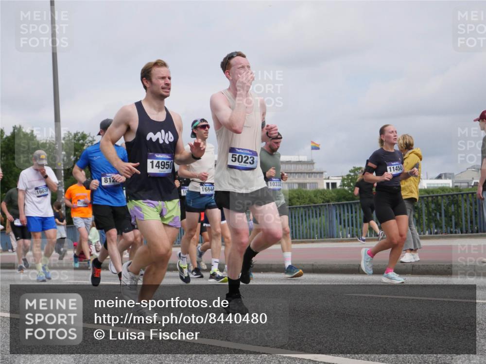 29.06.2025 - hella hamburg halbmarathon Luisa Fischer http://msf.ph/oto/8440480 29.06.2025 10:21:09 Kennedybrücke 1603, 812, 14950, 10, 1664, 5023, 10332, 11450, 1067, 1298, 1641, 1982, 2305, 3977, 4194, 4738, 4804, 5023, 8248, 9539, 9586, 9717, 9734, 10332, 10831 meine-sportfotos.de