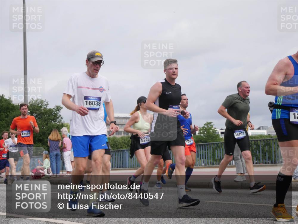 29.06.2025 - hella hamburg halbmarathon Luisa Fischer http://msf.ph/oto/8440547 29.06.2025 10:21:13 Kennedybrücke 473, 14320, 12498, 16038, 8248, 1815, 16707, 12, 1067, 1268, 1298, 1477, 1982, 2087, 2305, 3482, 4194, 4738, 5290, 6332, 7160, 7649, 7882, 7883, 8248, 9539, 9586, 9717, 9734, 9834, 10332, 10831 meine-sportfotos.de
