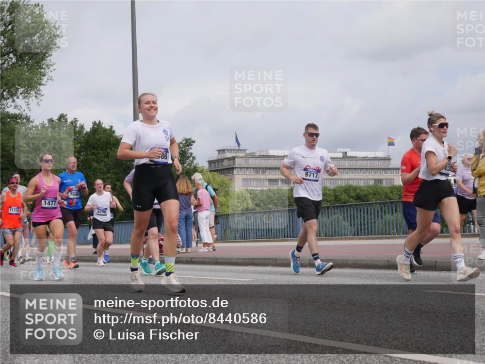 29.06.2025 - hella hamburg halbmarathon Luisa Fischer http://msf.ph/oto/8440586 29.06.2025 10:21:16 Kennedybrücke 18155, 1477, 7649, 5290, 9717, 1067, 1268, 1298, 1477, 2087, 2305, 3482, 4194, 4738, 5290, 6332, 7160, 7649, 7838, 7882, 7883, 8248, 9586, 9717, 9734, 9834, 9844, 10174 meine-sportfotos.de