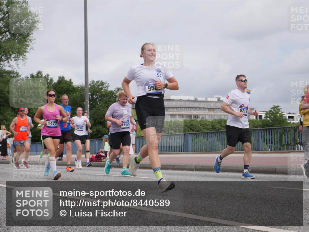 29.06.2025 - hella hamburg halbmarathon Luisa Fischer http://msf.ph/oto/8440589 29.06.2025 10:21:17 Kennedybrücke 1477, 18155, 5290, 15465, 95, 54, 9717, 1268, 1477, 2087, 2305, 3482, 4194, 4738, 5290, 6332, 7160, 7649, 7838, 7882, 7883, 8248, 9586, 9717, 9734, 9834, 9844, 10174 meine-sportfotos.de