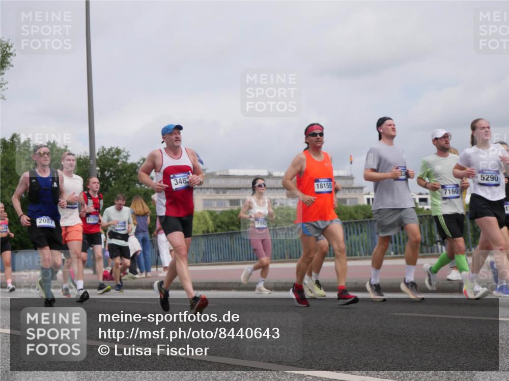 29.06.2025 - hella hamburg halbmarathon Luisa Fischer http://msf.ph/oto/8440643 29.06.2025 10:21:20 Kennedybrücke 2087, 9332, 11352, 348, 7883, 18155, 7160, 5290, 1268, 1477, 2087, 2634, 3482, 4738, 5290, 6332, 7160, 7413, 7649, 7838, 7882, 7883, 9717, 9834, 9844, 10174 meine-sportfotos.de