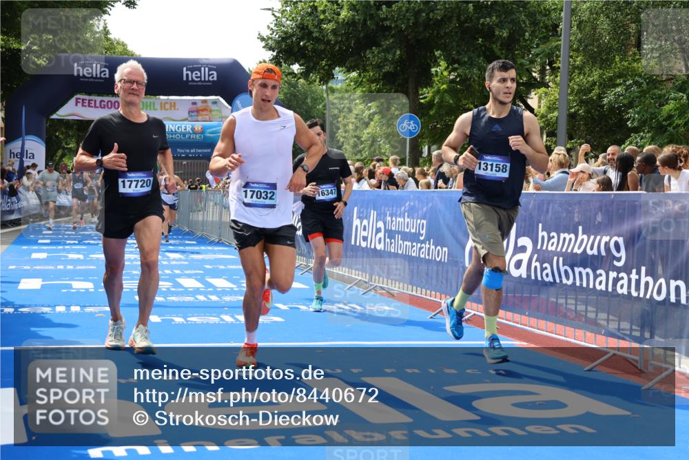 29.06.2025 - hella hamburg halbmarathon Strokosch-Dieckow http://msf.ph/oto/8440672 29.06.2025 10:40:57 Ziel 1677, 2949, 4871, 6550, 6683, 7378, 9358, 9547, 9755, 10369, 10934, 11062, 11922, 12088, 12385, 13029, 13158, 14661, 15689, 16347, 17032, 17100, 17620, 17720, 17971, 18045, 18049, 18173 meine-sportfotos.de