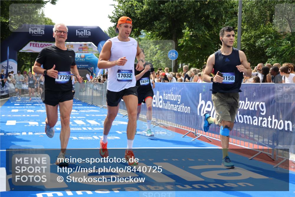 29.06.2025 - hella hamburg halbmarathon Strokosch-Dieckow http://msf.ph/oto/8440725 29.06.2025 10:40:57 Ziel 1677, 2949, 4871, 6550, 6683, 7378, 9358, 9547, 9755, 10369, 10934, 11062, 11922, 12088, 12385, 13029, 13158, 14661, 15689, 16347, 17032, 17100, 17620, 17720, 17971, 18045, 18049, 18173 meine-sportfotos.de