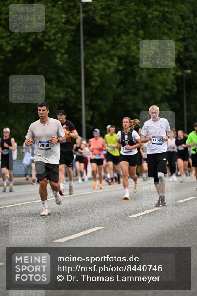 29.06.2025 - hella hamburg halbmarathon Dr. Thomas Lammeyer http://msf.ph/oto/8440746 29.06.2025 10:57:08 Kennedybrücke 2308, 2420, 2593, 2983, 2988, 3227, 3787, 6135, 6604, 7032, 7511, 7690, 7735, 7871, 8250, 8251, 9340, 10080, 10417, 10568, 10600, 10634, 10693, 10884 meine-sportfotos.de