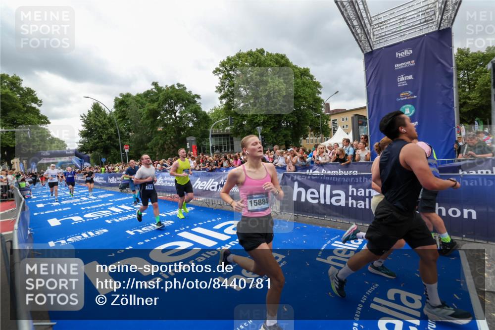 29.06.2025 - hella hamburg halbmarathon Zöllner http://msf.ph/oto/8440781 29.06.2025 10:56:03 Ziel 1180, 3042, 3058, 7147, 8968, 9246, 10084, 14867, 15184, 15868, 15884, 16176, 18212 meine-sportfotos.de