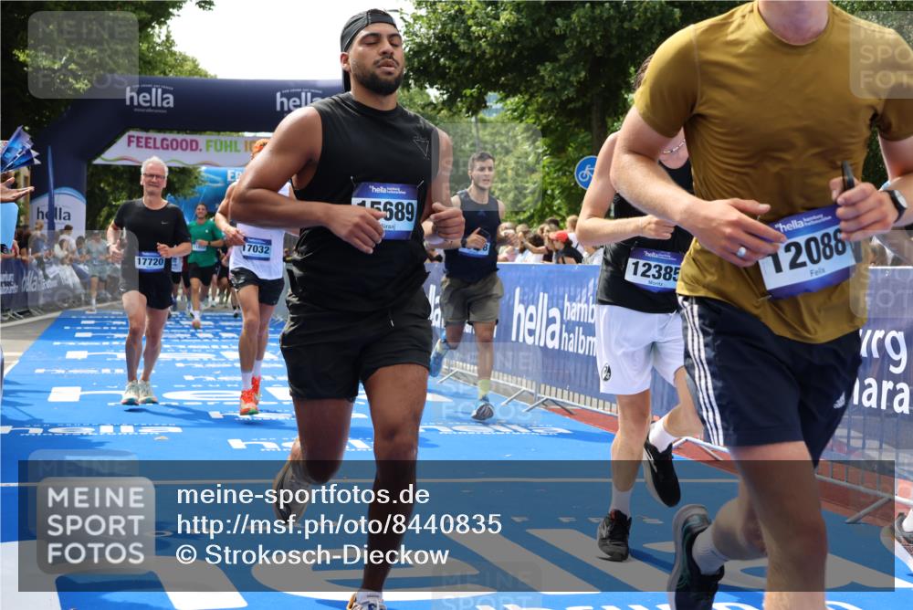 29.06.2025 - hella hamburg halbmarathon Strokosch-Dieckow http://msf.ph/oto/8440835 29.06.2025 10:40:56 Ziel 1631, 1677, 2949, 6550, 6683, 7109, 7378, 9358, 9547, 9755, 10369, 10934, 11062, 11922, 12088, 12385, 13029, 13158, 14661, 15689, 16347, 17032, 17100, 17620, 17720, 17971, 18173 meine-sportfotos.de