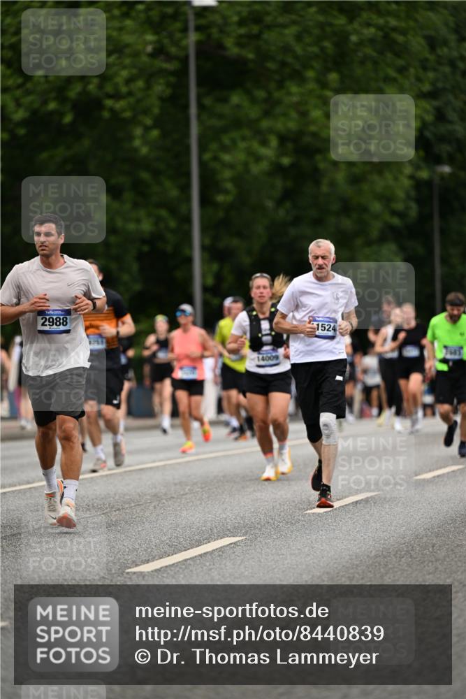 29.06.2025 - hella hamburg halbmarathon Dr. Thomas Lammeyer http://msf.ph/oto/8440839 29.06.2025 10:57:09 Kennedybrücke 2308, 2420, 2593, 2983, 2988, 3227, 3787, 6135, 6604, 7032, 7511, 7690, 7735, 7871, 8250, 8251, 9340, 10080, 10417, 10568, 10600, 10634, 10693, 10884 meine-sportfotos.de