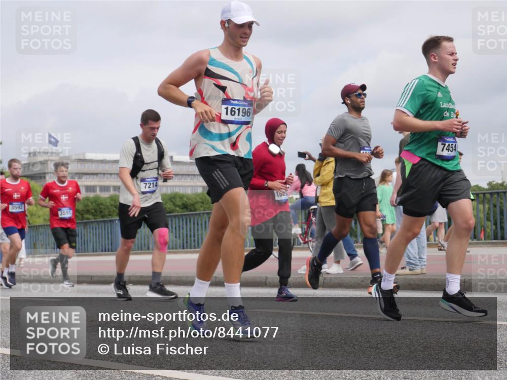 29.06.2025 - hella hamburg halbmarathon Luisa Fischer http://msf.ph/oto/8441077 29.06.2025 10:21:55 Kennedybrücke 3592, 3591, 7214, 16196, 7454, 1521, 3321, 3591, 3592, 5049, 5264, 5266, 5910, 6413, 7214, 7454, 8799, 9549, 9658, 10172, 10687 meine-sportfotos.de