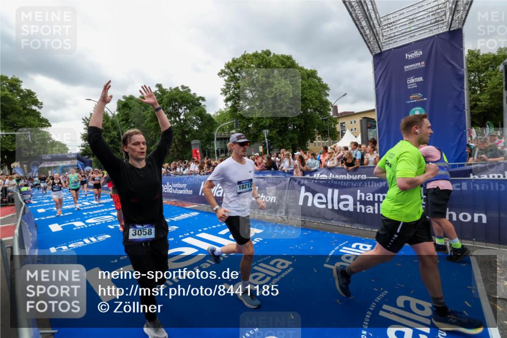 29.06.2025 - hella hamburg halbmarathon Zöllner http://msf.ph/oto/8441185 29.06.2025 10:56:11 Ziel 1180, 3058, 4594, 4813, 5492, 5570, 7594, 8330, 8639, 9907, 12545, 14363, 17640, 17642, 18212 meine-sportfotos.de
