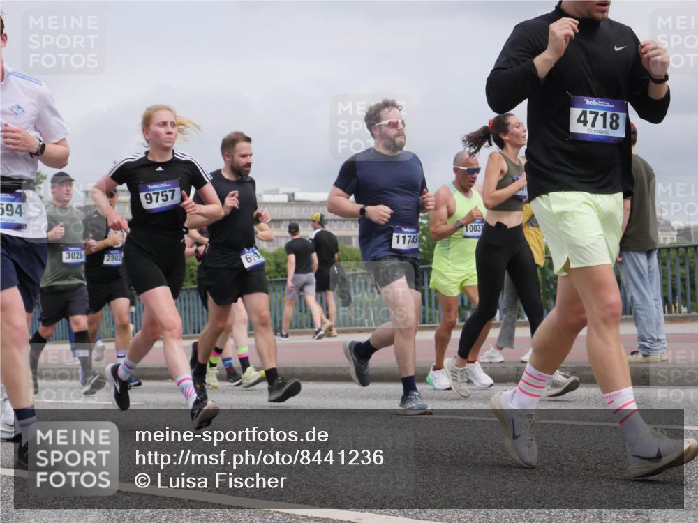 29.06.2025 - hella hamburg halbmarathon Luisa Fischer http://msf.ph/oto/8441236 29.06.2025 10:22:08 Kennedybrücke 594, 3026, 2802, 9757, 619, 11743, 10037, 4718, 1349, 2096, 2311, 2781, 3026, 3529, 4718, 4845, 5323, 6194, 6477, 6482, 7051, 7566, 7844, 9652, 9756, 9757, 9964, 10037, 10816 meine-sportfotos.de
