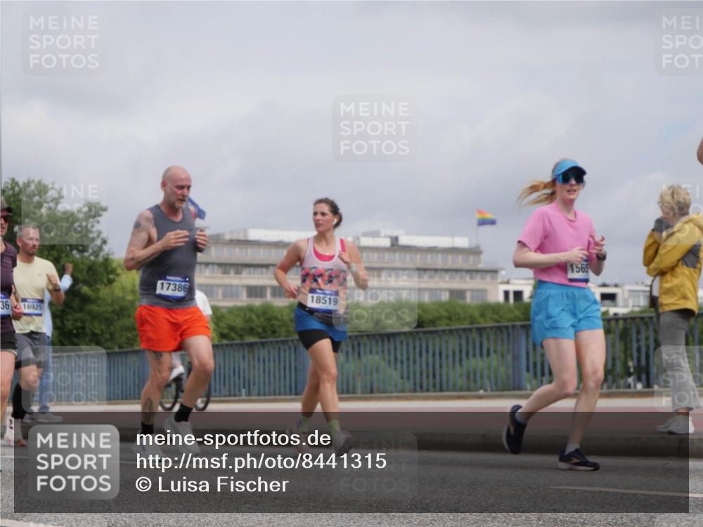 29.06.2025 - hella hamburg halbmarathon Luisa Fischer http://msf.ph/oto/8441315 29.06.2025 10:22:17 Kennedybrücke 36, 16925, 17386, 18519, 1565, 1718, 2311, 2589, 2895, 3105, 3118, 3529, 5034, 5098, 6270, 7051, 7252, 7566, 7844, 8575, 9652 meine-sportfotos.de