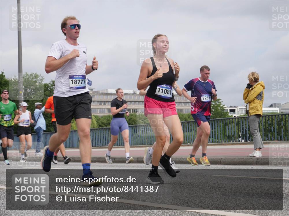 29.06.2025 - hella hamburg halbmarathon Luisa Fischer http://msf.ph/oto/8441387 29.06.2025 10:22:21 Kennedybrücke 15817, 14593, 18777, 034, 11081, 7252, 1325, 1332, 1718, 1755, 2017, 2589, 2895, 3105, 3118, 4722, 5034, 5080, 5098, 6270, 6736, 7252, 8575, 8761, 9252, 10129 meine-sportfotos.de