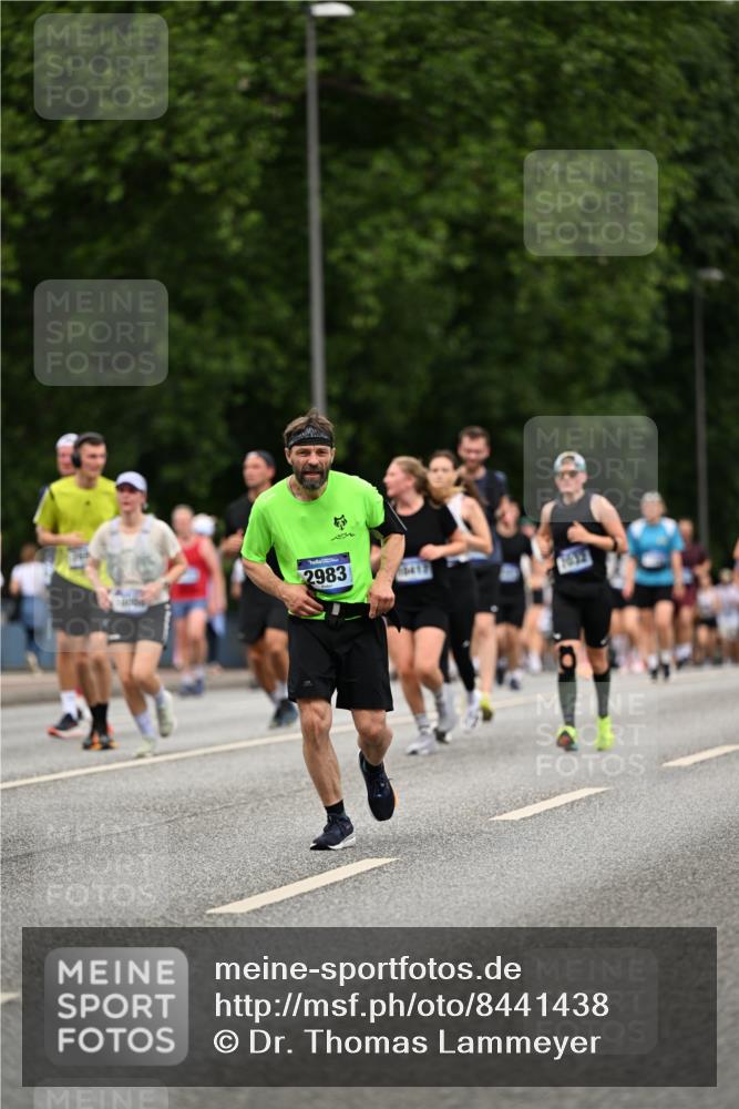 29.06.2025 - hella hamburg halbmarathon Dr. Thomas Lammeyer http://msf.ph/oto/8441438 29.06.2025 10:57:14 Kennedybrücke 2420, 2983, 2988, 3227, 3787, 4595, 6135, 6604, 7032, 7511, 7690, 7735, 7871, 9340, 10080, 10417, 10568, 10600, 10693, 10879, 10884, 10981 meine-sportfotos.de