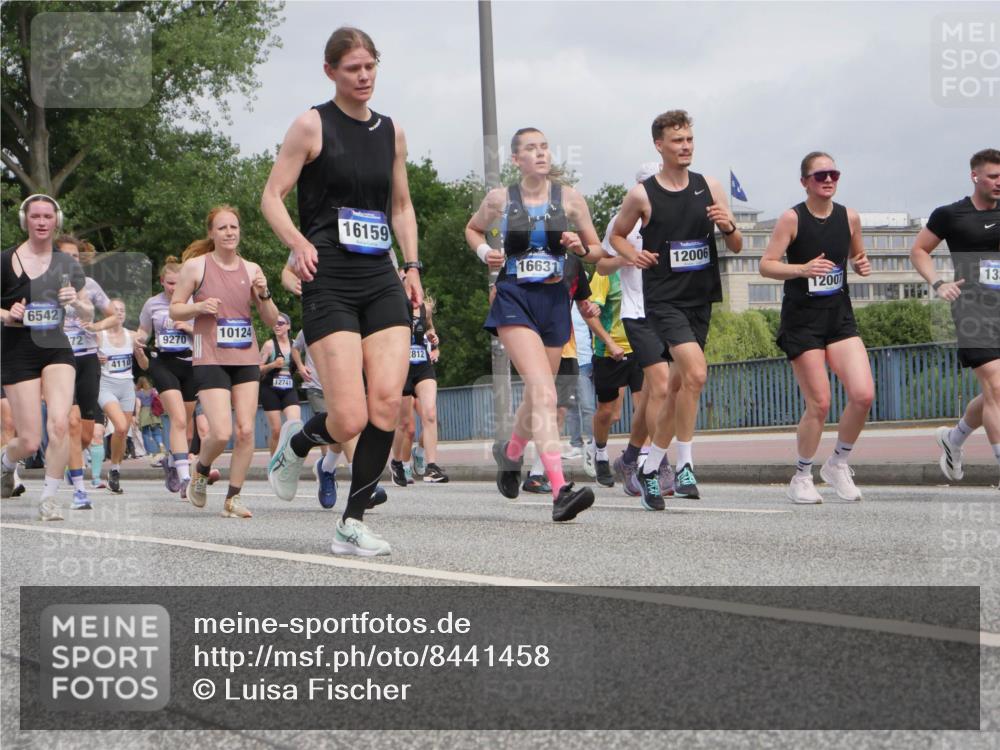 29.06.2025 - hella hamburg halbmarathon Luisa Fischer http://msf.ph/oto/8441458 29.06.2025 10:22:29 Kennedybrücke 6542, 4110, 9270, 10124, 12741, 16159, 812, 16631, 12006, 12007, 13, 1159, 1160, 1325, 1332, 1708, 1755, 2017, 2703, 2812, 3105, 3118, 4108, 4110, 4722, 5080, 5449, 6249, 6542, 6736, 7143, 8761, 9252, 9270, 9272, 9856, 10124, 10129 meine-sportfotos.de