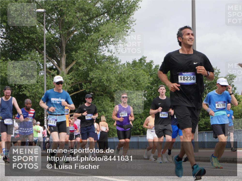 29.06.2025 - hella hamburg halbmarathon Luisa Fischer http://msf.ph/oto/8441631 29.06.2025 10:22:45 Kennedybrücke 5429, 1398, 70, 3, 346, 8537, 05, 2795, 8427, 6939, 112, 18234, 2993, 4170, 2405, 2795, 2918, 2993, 2995, 3446, 4170, 5178, 5397, 5429, 6939, 7248, 7249, 7836, 8427, 8537, 8778, 10594 meine-sportfotos.de