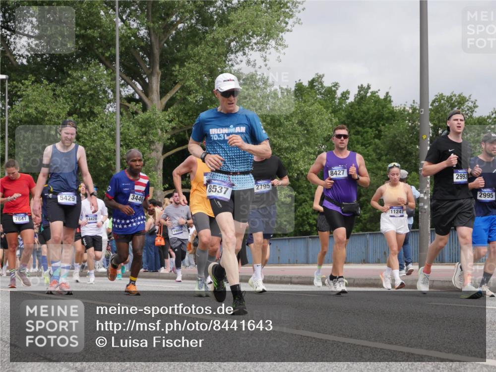 29.06.2025 - hella hamburg halbmarathon Luisa Fischer http://msf.ph/oto/8441643 29.06.2025 10:22:46 Kennedybrücke 7647, 5429, 14428, 3446, 14808, 70, 31, 8537, 2795, 8427, 11247, 2993, 2995, 2405, 2795, 2918, 2993, 2995, 3446, 3631, 4170, 4979, 5178, 5397, 5429, 6939, 7248, 7249, 7836, 8427, 8537, 8778, 10594 meine-sportfotos.de