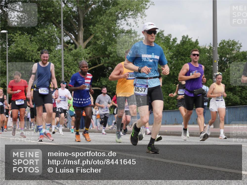 29.06.2025 - hella hamburg halbmarathon Luisa Fischer http://msf.ph/oto/8441645 29.06.2025 10:22:46 Kennedybrücke 7647, 5429, 14428, 46, 14808, 2405, 70, 3, 8537, 7249, 11247, 2405, 2795, 2918, 2993, 2995, 3446, 3631, 4170, 4979, 5178, 5397, 5429, 6939, 7248, 7249, 7836, 8427, 8537, 8778, 10594 meine-sportfotos.de