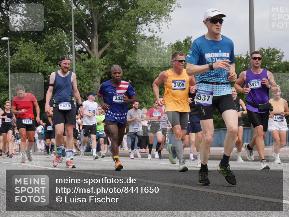 29.06.2025 - hella hamburg halbmarathon Luisa Fischer http://msf.ph/oto/8441650 29.06.2025 10:22:46 Kennedybrücke 18417, 7647, 1552, 5429, 14428, 3446, 14808, 6939, 70, 3, 2405, 8537, 8427, 11247, 2405, 2795, 2918, 2993, 2995, 3446, 3631, 4170, 4979, 5178, 5397, 5429, 6939, 7248, 7249, 7836, 8427, 8537, 8778, 10594 meine-sportfotos.de