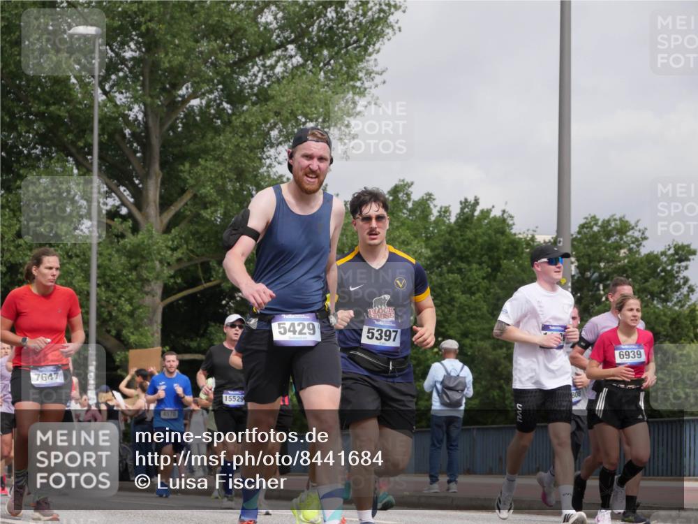 29.06.2025 - hella hamburg halbmarathon Luisa Fischer http://msf.ph/oto/8441684 29.06.2025 10:22:49 Kennedybrücke 7647, 4570, 15529, 5429, 5397, 808, 6939, 2405, 2795, 2918, 2993, 2995, 3446, 3631, 4170, 4562, 4570, 4979, 5178, 5397, 5429, 6939, 7248, 7249, 7836, 8427, 8537, 10349, 10594 meine-sportfotos.de