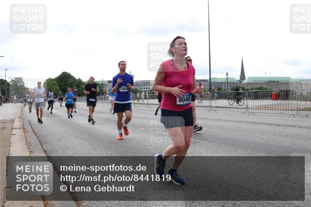 29.06.2025 - hella hamburg halbmarathon Lena Gebhardt http://msf.ph/oto/8441819 29.06.2025 10:29:30 Lombardsbrücke 18414, 1230, 10641, 14644, 8048, 1063, 1230, 1661, 2688, 3179, 3311, 3524, 4349, 4373, 4395, 5350, 6285, 6345, 6725, 7449, 7517, 7832, 8048, 8812, 9714, 9937, 10198, 10322, 10641, 10808, 10996, 11249, 11269, 11376, 11444, 11634, 11792, 11803, 11989, 12086, 12099, 12216, 12227, 12404, 12958, 13090, 13382, 13810, 14644, 15952, 15955, 16306, 16659, 16662, 16673, 16676, 17496, 17945, 18298, 18299, 18385, 18414 meine-sportfotos.de