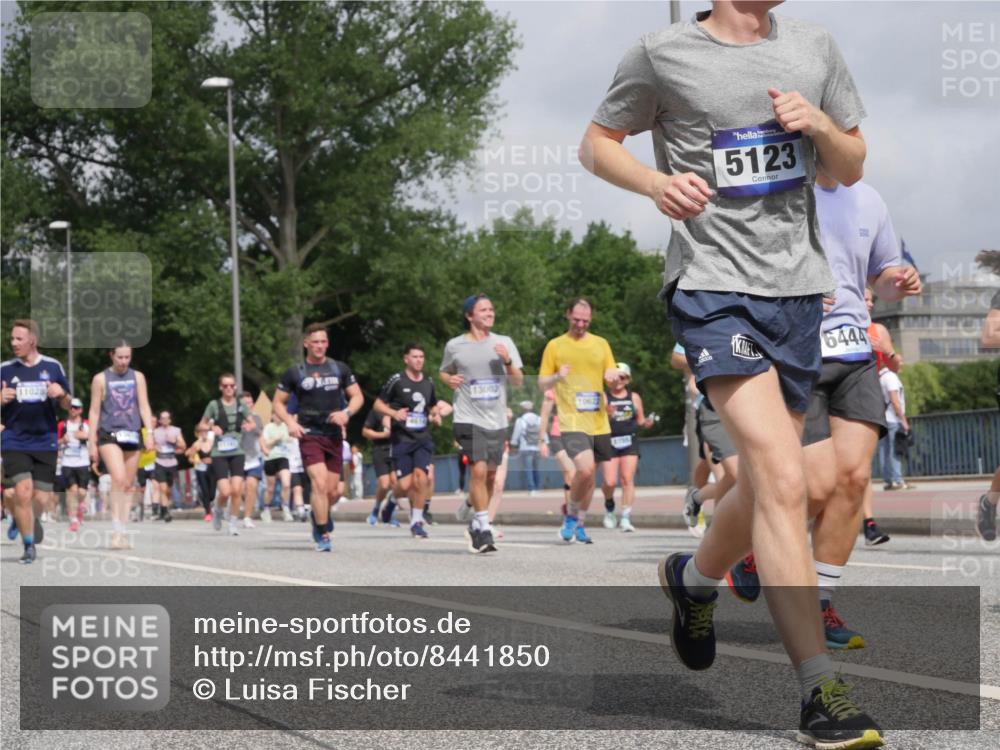 29.06.2025 - hella hamburg halbmarathon Luisa Fischer http://msf.ph/oto/8441850 29.06.2025 10:23:08 Kennedybrücke 11028, 5123, 13002, 6444, 1145, 2357, 3278, 3678, 4539, 4614, 5123, 5556, 5834, 5849, 6444, 7137, 7744, 7917, 10622 meine-sportfotos.de