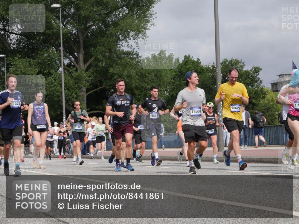 29.06.2025 - hella hamburg halbmarathon Luisa Fischer http://msf.ph/oto/8441861 29.06.2025 10:23:09 Kennedybrücke 11028, 13619, 11181, 13192, 10622, 13002, 4614, 18755, 17, 1145, 2357, 3278, 3678, 4539, 4614, 5123, 5556, 5834, 5849, 6444, 7744, 7917, 10622 meine-sportfotos.de