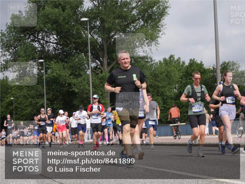 29.06.2025 - hella hamburg halbmarathon Luisa Fischer http://msf.ph/oto/8441899 29.06.2025 10:23:13 Kennedybrücke 17853, 5737, 73, 2025, 1671, 1115, 619, 18002, 11181, 7744, 1110, 1115, 2357, 3278, 3678, 4539, 4614, 4737, 4739, 5849, 7744, 7917, 8387, 9196, 9735, 10550, 10622 meine-sportfotos.de