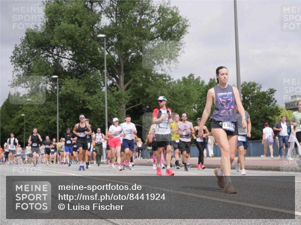 29.06.2025 - hella hamburg halbmarathon Luisa Fischer http://msf.ph/oto/8441924 29.06.2025 10:23:15 Kennedybrücke 17853, 13619, 18002, 1110, 1115, 2357, 3278, 3678, 4539, 4585, 4614, 4737, 4739, 7744, 8387, 9136, 9196, 9735, 10550, 10622 meine-sportfotos.de