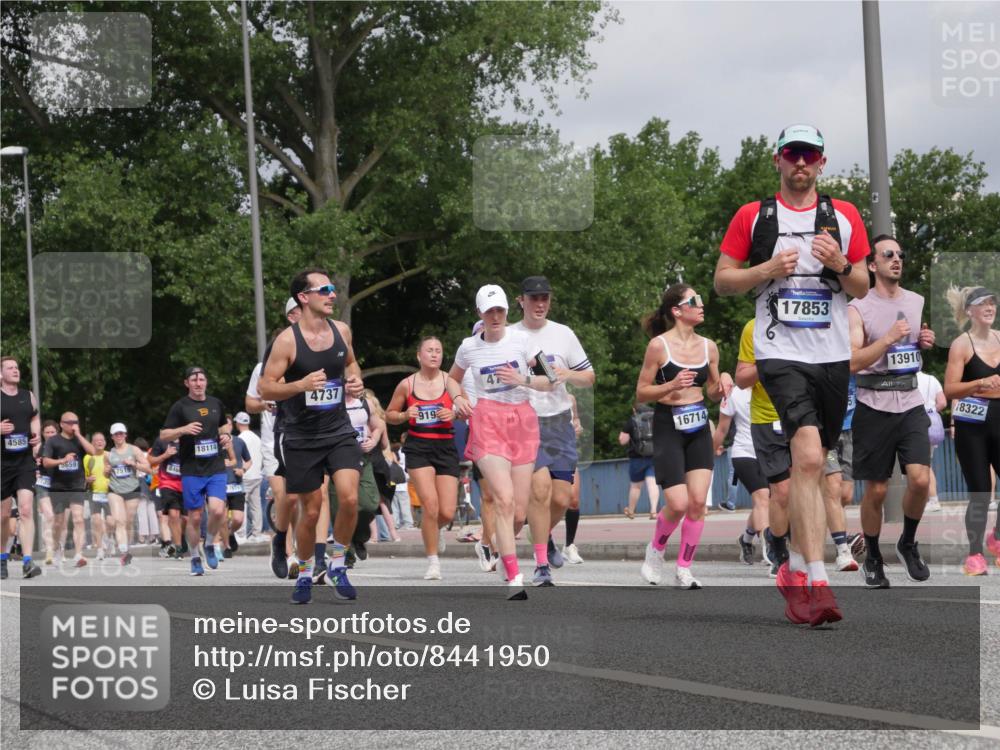 29.06.2025 - hella hamburg halbmarathon Luisa Fischer http://msf.ph/oto/8441950 29.06.2025 10:23:17 Kennedybrücke 4585, 5659, 84, 4737, 919, 18114, 7675, 16714, 17853, 13910, 18322, 1110, 1115, 2357, 3278, 4585, 4737, 4739, 5659, 7519, 7744, 7808, 8387, 9136, 9196, 9735, 10414, 10550 meine-sportfotos.de