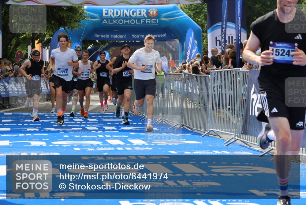 29.06.2025 - hella hamburg halbmarathon Strokosch-Dieckow http://msf.ph/oto/8441974 29.06.2025 10:40:27 Ziel 6649, 7284, 8370, 8966, 10978, 11767, 12365, 12540, 14924, 15015, 15164, 15247, 17214, 17245, 17916, 18192 meine-sportfotos.de
