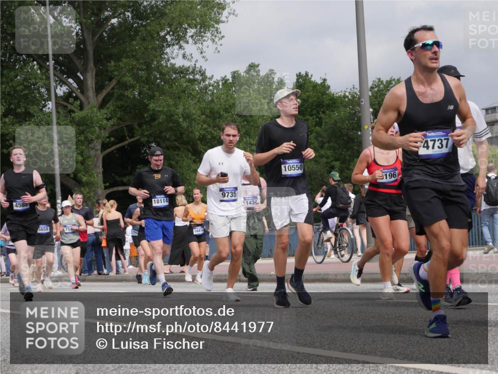 29.06.2025 - hella hamburg halbmarathon Luisa Fischer http://msf.ph/oto/8441977 29.06.2025 10:23:19 Kennedybrücke 4585, 5659, 75, 18114, 10414, 10550, 9735, 1434, 196, 4737, 1110, 1115, 2357, 4585, 4737, 4739, 5659, 7519, 7739, 7808, 8387, 8462, 9136, 9196, 9735, 10414, 10550 meine-sportfotos.de