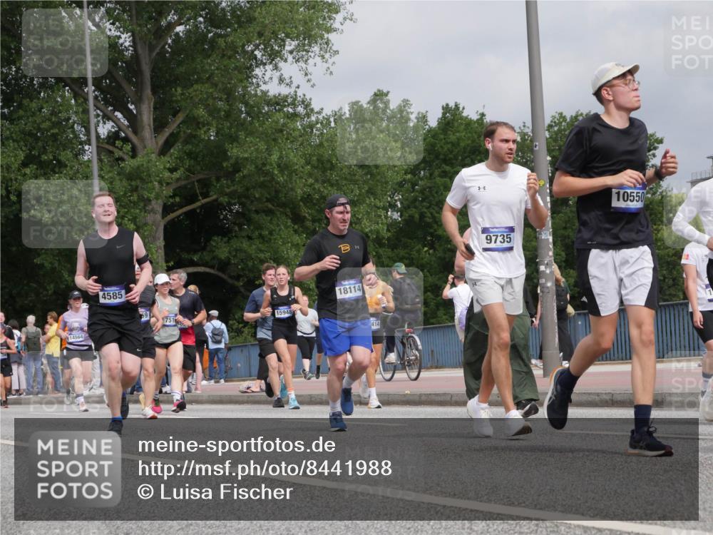 29.06.2025 - hella hamburg halbmarathon Luisa Fischer http://msf.ph/oto/8441988 29.06.2025 10:23:20 Kennedybrücke 14564, 4585, 59, 751, 15948, 18114, 414, 9735, 10550, 1110, 1115, 2357, 4585, 4737, 4739, 5659, 7519, 7739, 7808, 8387, 8462, 9136, 9196, 9735, 10414, 10550 meine-sportfotos.de