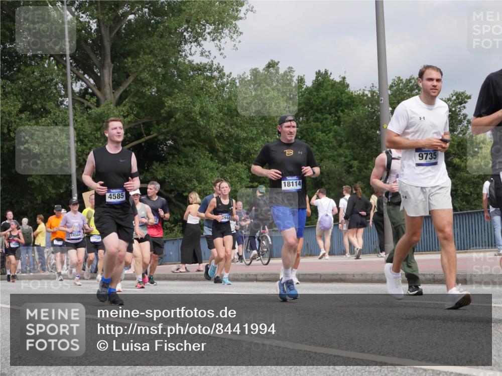 29.06.2025 - hella hamburg halbmarathon Luisa Fischer http://msf.ph/oto/8441994 29.06.2025 10:23:21 Kennedybrücke 14564, 15442, 4585, 948, 9735, 18114, 1110, 1115, 2357, 4585, 4737, 4739, 5659, 7519, 7739, 7808, 8387, 8462, 9136, 9196, 9735, 10414, 10550 meine-sportfotos.de