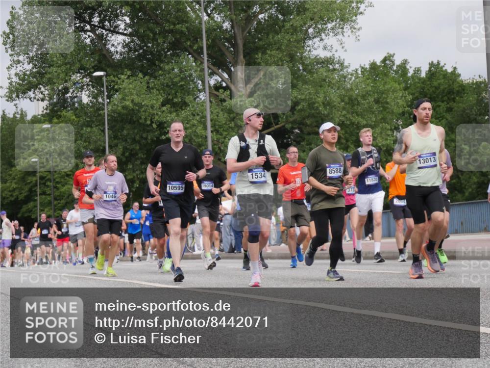 29.06.2025 - hella hamburg halbmarathon Luisa Fischer http://msf.ph/oto/8442071 29.06.2025 10:23:30 Kennedybrücke 1534, 10595, 19014, 1046, 8588, 373, 11835, 13013, 2064, 1046, 1069, 1154, 1471, 1474, 1534, 3733, 4422, 5659, 5831, 5937, 7101, 7519, 7739, 8462, 8588, 10041, 10414, 10595 meine-sportfotos.de