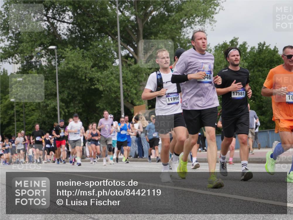 29.06.2025 - hella hamburg halbmarathon Luisa Fischer http://msf.ph/oto/8442119 29.06.2025 10:23:34 Kennedybrücke 11995, 46, 17581, 10, 1046, 1069, 1154, 1471, 1474, 1534, 2064, 3733, 4422, 5831, 5937, 7101, 7131, 8025, 8588, 8738, 9873, 10041, 10595, 10647, 10754 meine-sportfotos.de