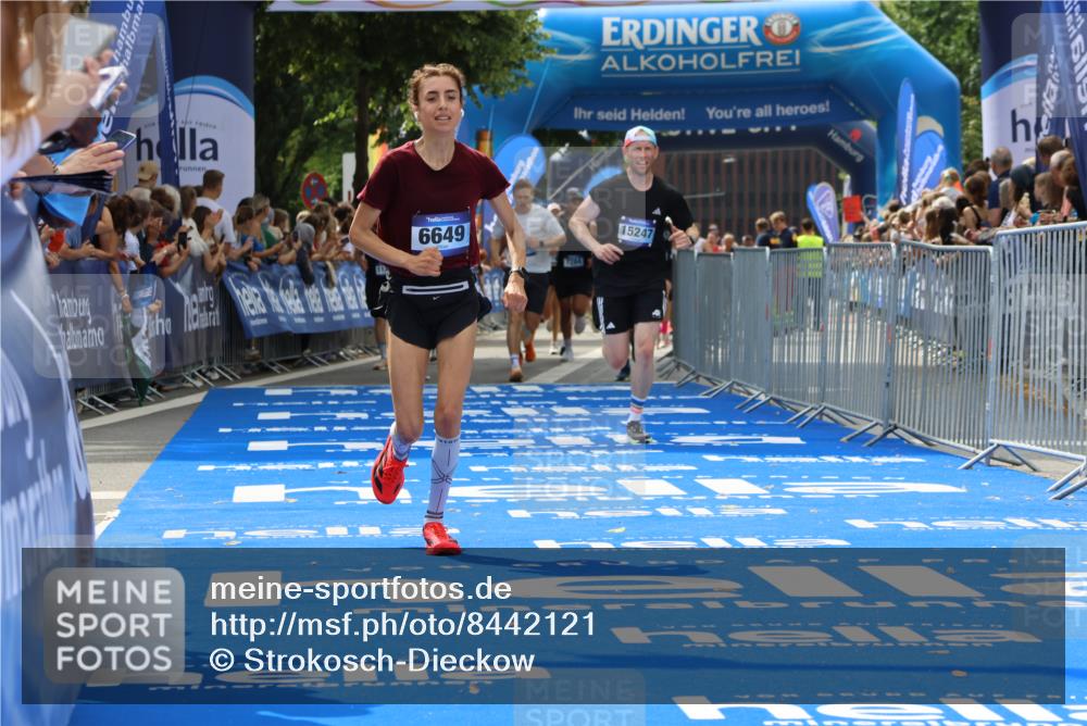 29.06.2025 - hella hamburg halbmarathon Strokosch-Dieckow http://msf.ph/oto/8442121 29.06.2025 10:40:25 Ziel 6649, 7284, 8370, 8966, 10978, 11767, 12365, 12540, 14924, 15164, 15247, 17214, 17245, 17916, 18192 meine-sportfotos.de