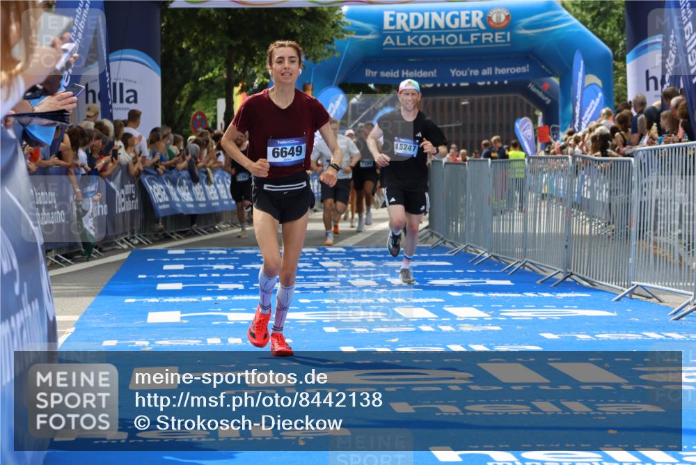 29.06.2025 - hella hamburg halbmarathon Strokosch-Dieckow http://msf.ph/oto/8442138 29.06.2025 10:40:25 Ziel 6649, 7284, 8370, 8966, 10978, 11767, 12365, 12540, 14924, 15164, 15247, 17214, 17245, 17916, 18192 meine-sportfotos.de