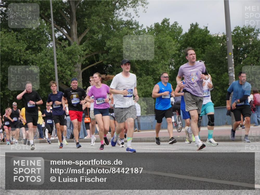 29.06.2025 - hella hamburg halbmarathon Luisa Fischer http://msf.ph/oto/8442187 29.06.2025 10:23:39 Kennedybrücke 4166, 1913, 19131, 2053, 12977, 8025, 98, 254, 16991, 7131, 1154, 1471, 1474, 2053, 2064, 2834, 3733, 3842, 4422, 7131, 8025, 8738, 9873, 10039, 10041, 10613, 10647, 10754 meine-sportfotos.de