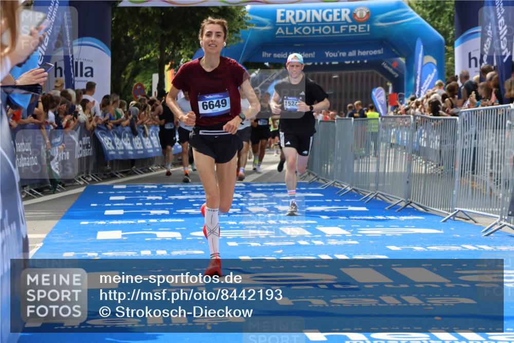 29.06.2025 - hella hamburg halbmarathon Strokosch-Dieckow http://msf.ph/oto/8442193 29.06.2025 10:40:25 Ziel 6649, 7284, 8370, 8966, 10978, 11767, 12365, 12540, 14924, 15164, 15247, 17214, 17245, 17916, 18192 meine-sportfotos.de