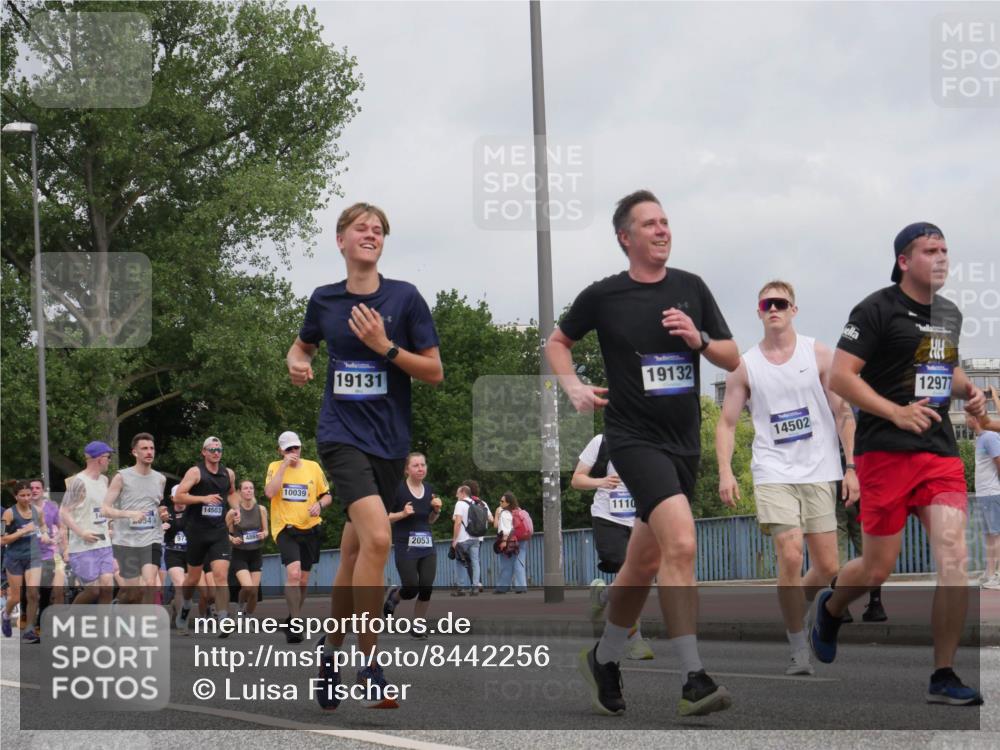 29.06.2025 - hella hamburg halbmarathon Luisa Fischer http://msf.ph/oto/8442256 29.06.2025 10:23:44 Kennedybrücke 34, 14503, 486, 10039, 19131, 19132, 2053, 1110, 14502, 12977, 1011, 2053, 2064, 2834, 3842, 4154, 4166, 4288, 4754, 4869, 5181, 6951, 7131, 8025, 8738, 9873, 10039, 10613, 10647, 10754 meine-sportfotos.de