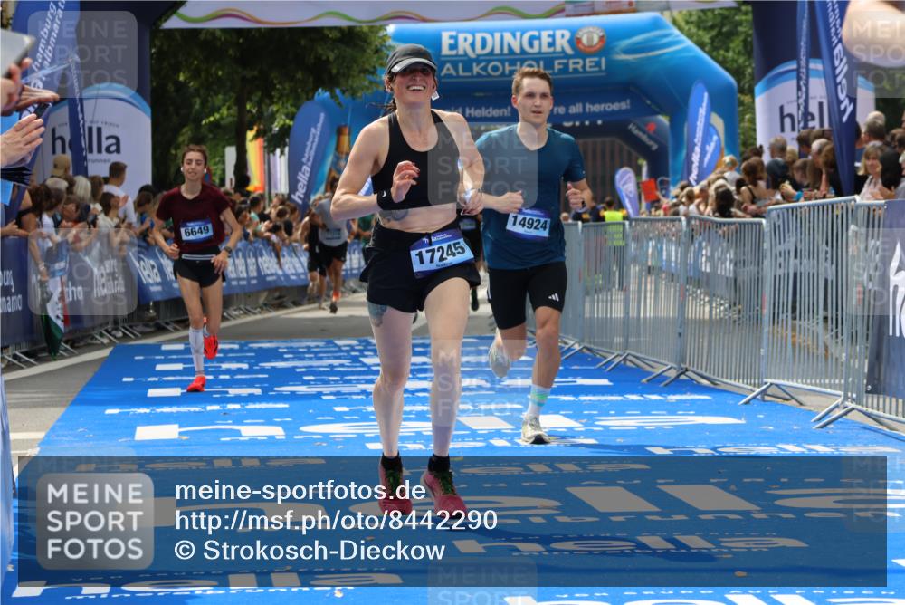 29.06.2025 - hella hamburg halbmarathon Strokosch-Dieckow http://msf.ph/oto/8442290 29.06.2025 10:40:22 Ziel 5803, 6649, 8370, 8966, 10978, 14699, 14924, 15247, 17245, 17916 meine-sportfotos.de