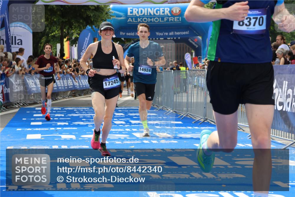 29.06.2025 - hella hamburg halbmarathon Strokosch-Dieckow http://msf.ph/oto/8442340 29.06.2025 10:40:22 Ziel 5803, 6649, 8370, 8966, 10978, 14699, 14924, 15247, 17245, 17916 meine-sportfotos.de