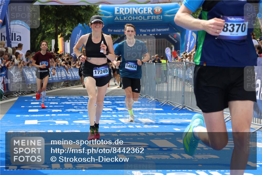 29.06.2025 - hella hamburg halbmarathon Strokosch-Dieckow http://msf.ph/oto/8442362 29.06.2025 10:40:22 Ziel 5803, 6649, 8370, 8966, 10978, 14699, 14924, 15247, 17245, 17916 meine-sportfotos.de