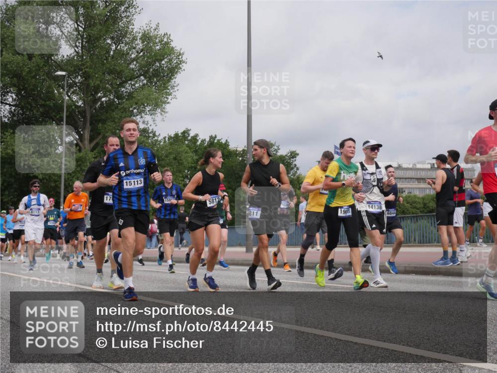29.06.2025 - hella hamburg halbmarathon Luisa Fischer http://msf.ph/oto/8442445 29.06.2025 10:23:57 Kennedybrücke 8113, 23, 25, 18305, 17, 15113, 159, 5812, 811, 7832, 1903, 14138, 6844, 2101, 2923, 3781, 4154, 5181, 5811, 5812, 6608, 6844, 8113, 8146, 8724, 8940, 9005, 9011, 9236, 9981, 10350, 10585 meine-sportfotos.de