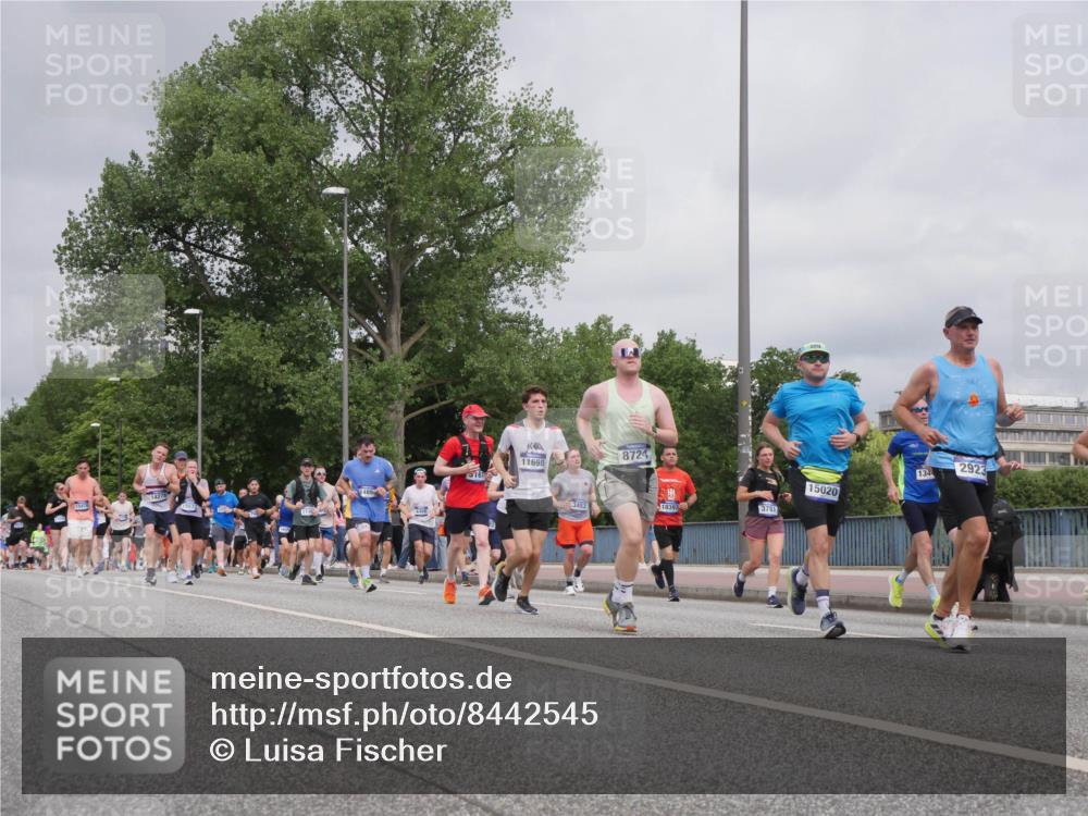 29.06.2025 - hella hamburg halbmarathon Luisa Fischer http://msf.ph/oto/8442545 29.06.2025 10:24:05 Kennedybrücke 14278, 14894, 8724, 161, 11698, 134, 2923, 15020, 3453, 18397, 3781, 2325, 2923, 2986, 3161, 3781, 3813, 4082, 5625, 6275, 6308, 7608, 8146, 8724, 10350, 10585, 10602 meine-sportfotos.de