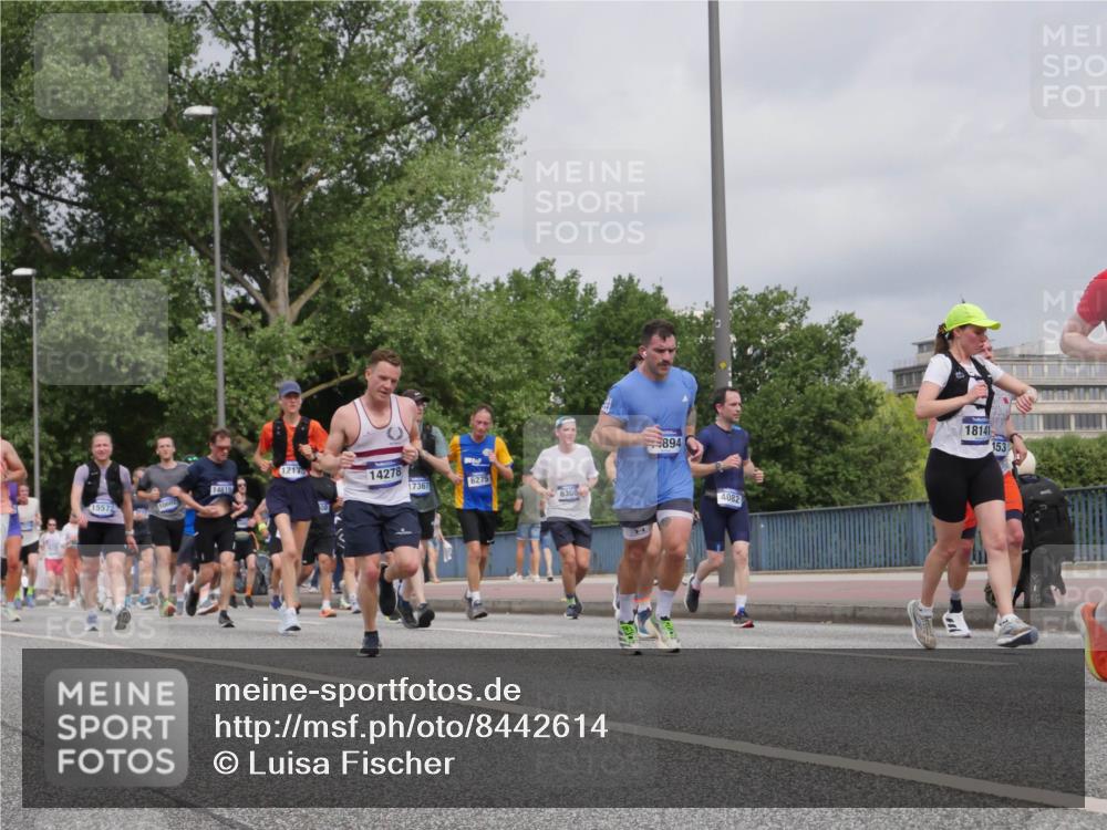 29.06.2025 - hella hamburg halbmarathon Luisa Fischer http://msf.ph/oto/8442614 29.06.2025 10:24:08 Kennedybrücke 15572, 14615, 12175, 14278, 17367, 6275, 6308, 894, 4082, 18141, 153, 1266, 2325, 2383, 2923, 2986, 3161, 3247, 3781, 3813, 4082, 4350, 5625, 6275, 6308, 7608, 8724, 9501, 10350, 10602 meine-sportfotos.de