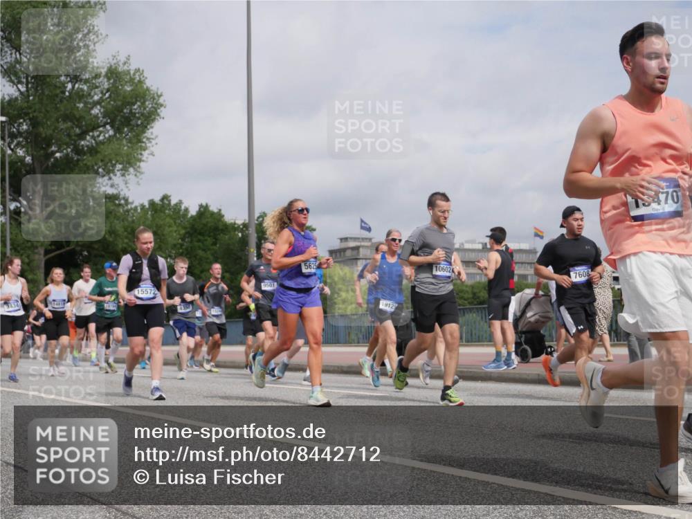 29.06.2025 - hella hamburg halbmarathon Luisa Fischer http://msf.ph/oto/8442712 29.06.2025 10:24:14 Kennedybrücke 3434, 14819, 18764, 15572, 9501, 5625, 19125, 10602, 7608, 15470, 1266, 1658, 2325, 2383, 2986, 3247, 3434, 3813, 4082, 4350, 5041, 5625, 5767, 6275, 6308, 7018, 7608, 8726, 8844, 9100, 9501, 10602 meine-sportfotos.de